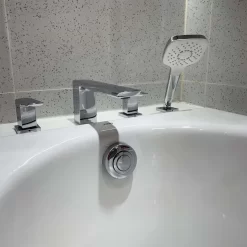 Vòi xả bồn tắm TOTO TBG02202A nóng lạnh kèm tay sen