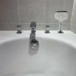 Vòi xả bồn tắm TOTO TBG02202A nóng lạnh kèm tay sen