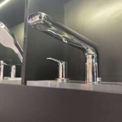 Vòi xả bồn tắm TOTO TBG03202BB nóng lạnh kèm tay sen