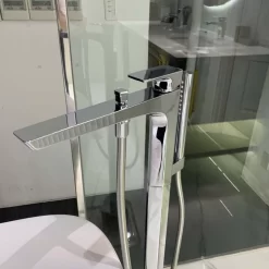 Vòi xả bồn tắm TOTO TBG07306AA nóng lạnh