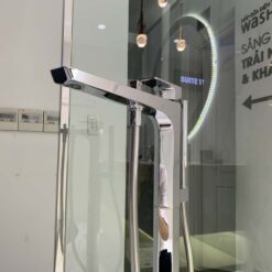 Vòi xả bồn tắm TOTO TBG07306AA TBN01105B đặt sàn nóng lạnh (kèm đế)