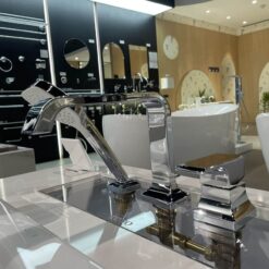 Vòi xả bồn tắm TOTO TBG08305AA nóng lạnh kèm tay sen