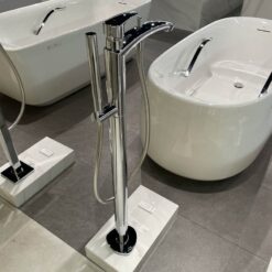 Vòi xả bồn tắm TOTO TBG09306AA TBN01105B đặt sàn nóng lạnh (kèm đế) 12 Vòi xả bồn tắm TOTO TBG09306AA TBN01105B đặt sàn nóng lạnh (kèm đế)