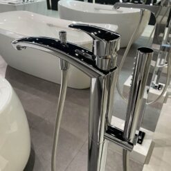 Vòi xả bồn tắm TOTO TBG09306AA TBN01105B đặt sàn nóng lạnh (kèm đế) 14 Vòi xả bồn tắm TOTO TBG09306AA TBN01105B đặt sàn nóng lạnh (kèm đế)