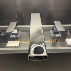 Vòi xả bồn tắm TOTO TBG10201B nóng lạnh