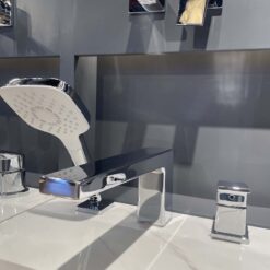 Vòi xả bồn tắm TOTO TBG10305AA nóng lạnh kèm tay sen