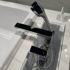 Vòi xả bồn tắm TOTO TBG10305AA nóng lạnh kèm tay sen