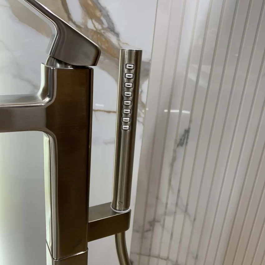 Vòi xả bồn tắm TOTO TBG10306AA tiện nghi Vòi xả bồn tắm TOTO TBG10306AA tiện nghi