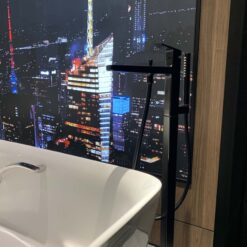 Vòi xả bồn tắm TOTO TBG10306AA đặt sàn nóng lạnh