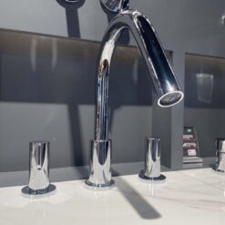 Vòi xả bồn tắm TOTO TBG11201B nóng lạnh