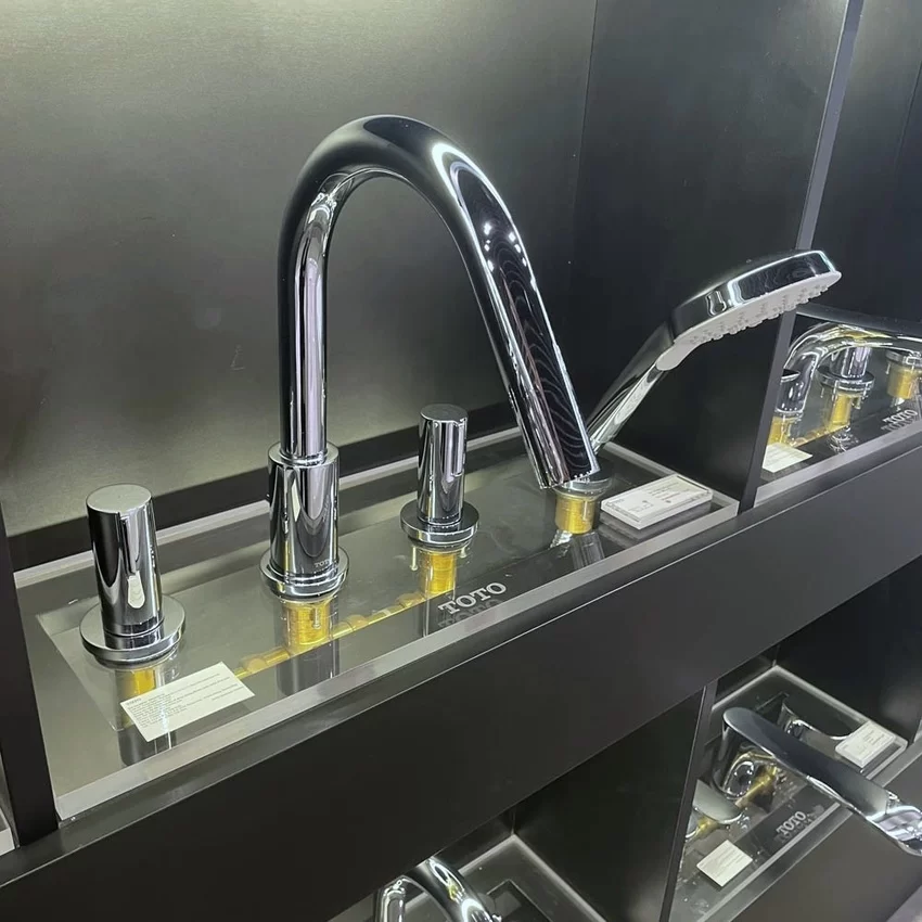 Vòi xả bồn tắm TOTO TBG11202A nóng lạnh kèm tay sen SKU TBG11202A Vòi xả bồn tắm TOTO TBG11202A nóng lạnh kèm tay sen