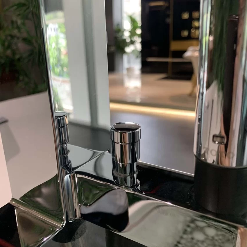 Vòi xả bồn tắm TOTO TBP02303AA đặt sàn nóng lạnh 9 Vòi xả bồn tắm TOTO TBP02303AA đặt sàn nóng lạnh