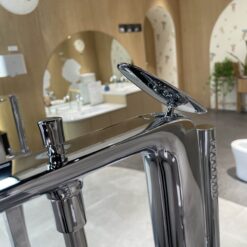 Vòi xả bồn tắm TOTO TBP03301AA đặt sàn nóng lạnh