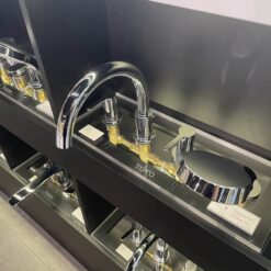 Vòi xả bồn tắm TOTO TBS01202BA nóng lạnh kèm tay sen