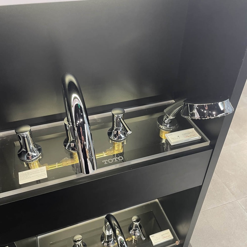 Vòi xả bồn tắm TOTO TBS02202BA nóng lạnh kèm tay sen 21 Vòi xả bồn tắm TBS02202BA hình 4