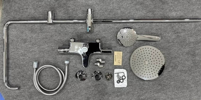 Thiết kế sang trọng đồng thời an toàn Thiết kế sang trọng của Bộ sen tắm American Standard WF-4952