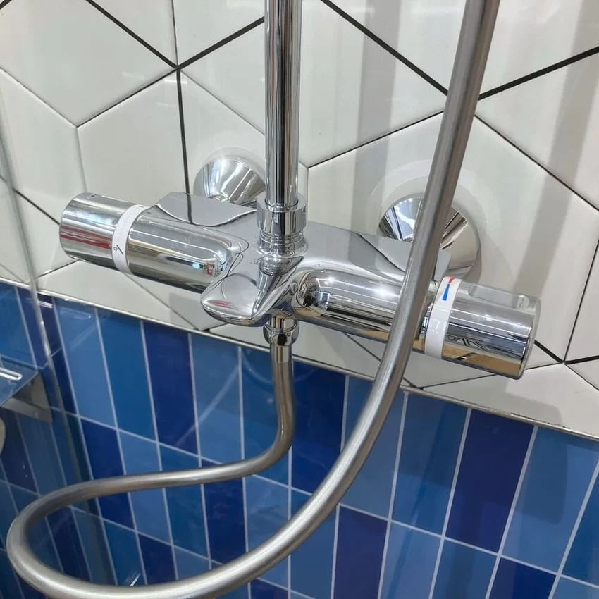 Bộ sen tắm cây đứng cảm biến nhiệt độ Loven American Standard WF-1M13 (WF1M13) 20 Thiết kế sang trọng của WF-1M13