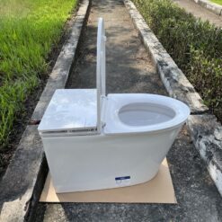 Bồn cầu 1 khối American Standard WP-3232 (WP3232) nắp êm dòng Studio S