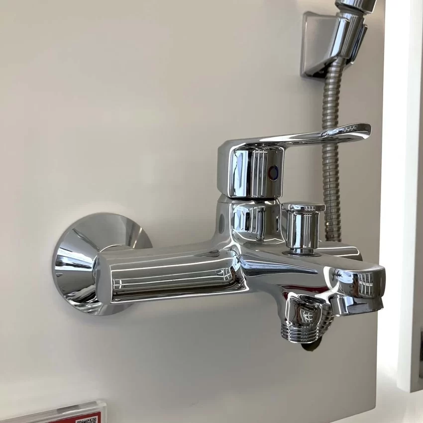 Sen tắm nóng lạnh American Standard WF-0711 Sen tắm nóng lạnh American Standard WF-0711 - Hình 1