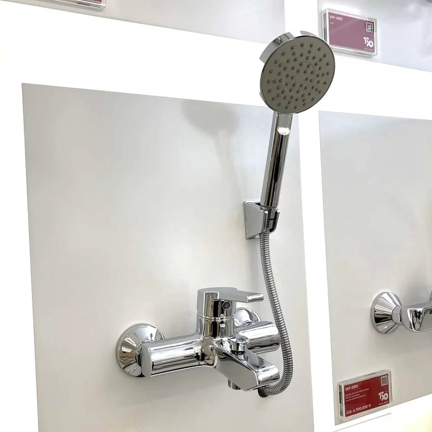 Sen tắm nóng lạnh American Standard WF-3913 mã WF-3913 Sen tắm nóng lạnh American Standard WF-3913 mặt trước
