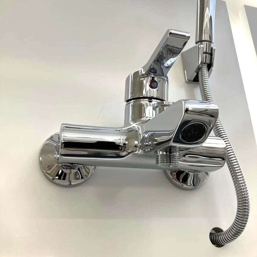 Sen tắm nóng lạnh American Standard WF-3913 mã WF-3913 Sen tắm nóng lạnh American Standard WF-3913 cảnh trên
