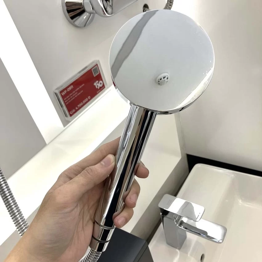 Sen tắm gắn tường American Standard WF-3913 (WF3913) nóng lạnh 8 Sen tắm gắn tường American Standard WF-3913 (WF3913) nóng lạnh