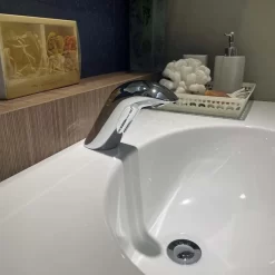 Vòi chậu lavabo cảm ứng nước lạnh Caesar A910 15 Vòi chậu lavabo cảm ứng nước lạnh Caesar A910