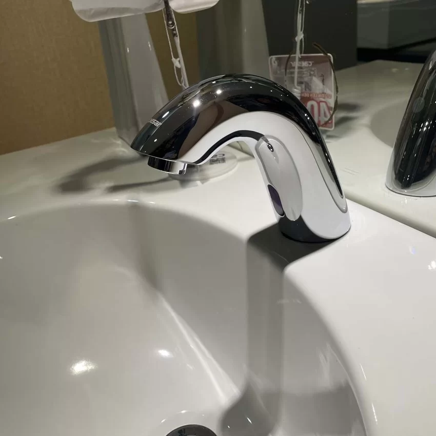 Vòi chậu lavabo cảm ứng nước lạnh Caesar A911 24 Vòi chậu lavabo cảm ứng nước lạnh Caesar A911 - SKU A911