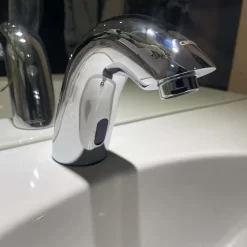 Vòi chậu lavabo cảm ứng nước lạnh Caesar A911 19 Vòi chậu lavabo cảm ứng nước lạnh Caesar A911