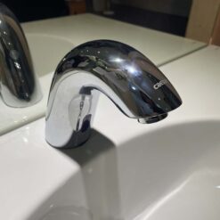 Vòi chậu lavabo cảm ứng nước lạnh Caesar A911