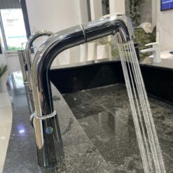 Vòi chậu lavabo dây rút nóng lạnh Caesar B900CU