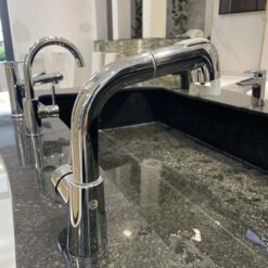 Vòi chậu lavabo dây rút nóng lạnh Caesar B900CU