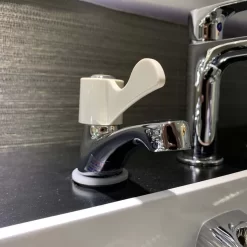 Vòi chậu lavabo lạnh Caesar B027C