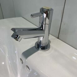 Vòi chậu lavabo lạnh Caesar B040C
