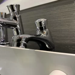 Vòi chậu lavabo lạnh Caesar B053CU