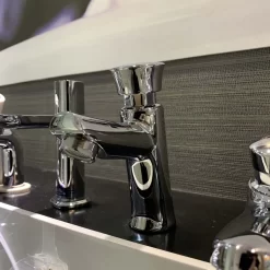 Vòi chậu lavabo lạnh Caesar B054CU