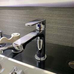 Vòi chậu lavabo lạnh Caesar B060C