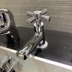 Vòi chậu lavabo lạnh Caesar B065C 12 Vòi chậu lavabo lạnh Caesar B065C