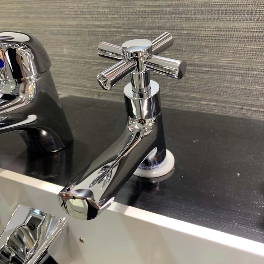 Vòi chậu lavabo lạnh Caesar B065C từ Hải Yến Home - SKU: B065C Vòi chậu lavabo lạnh Caesar B065C từ Hải Yến Home