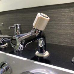 Vòi chậu lavabo lạnh Caesar B075C