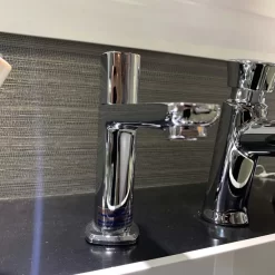 Vòi chậu lavabo lạnh Caesar B076C 11 Vòi chậu lavabo lạnh Caesar B076C