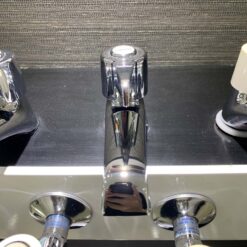 Vòi chậu lavabo lạnh Caesar B104C