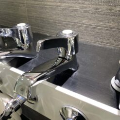 Vòi chậu lavabo lạnh Caesar B104C