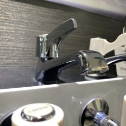 Vòi chậu lavabo lạnh Caesar B104C