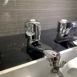 Vòi chậu lavabo lạnh Caesar B105C