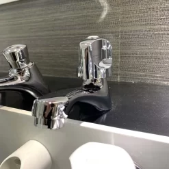 Vòi chậu lavabo lạnh Caesar B105C