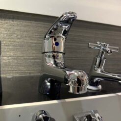 Vòi chậu lavabo lạnh Caesar B109CP