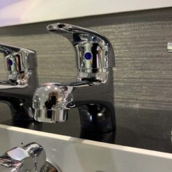 Vòi chậu lavabo lạnh Caesar B109CU