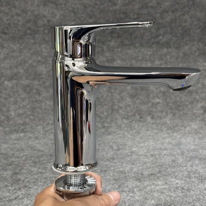 Ứng dụng thực tế Vòi chậu lavabo lạnh Viglacera VG132.2 - SKU: VG132.2 Ứng dụng thực tế Vòi chậu lavabo lạnh Viglacera VG132.2