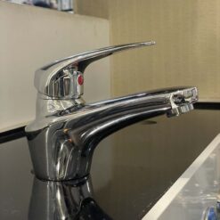 Vòi chậu lavabo nóng lạnh Caesar B170CU